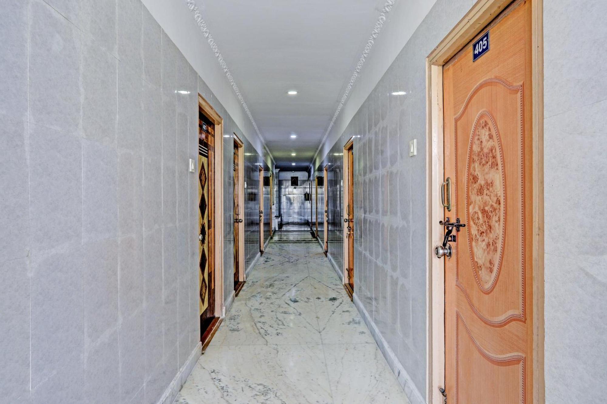 Hotel O Golden Pride Shamshabad Bagian luar foto