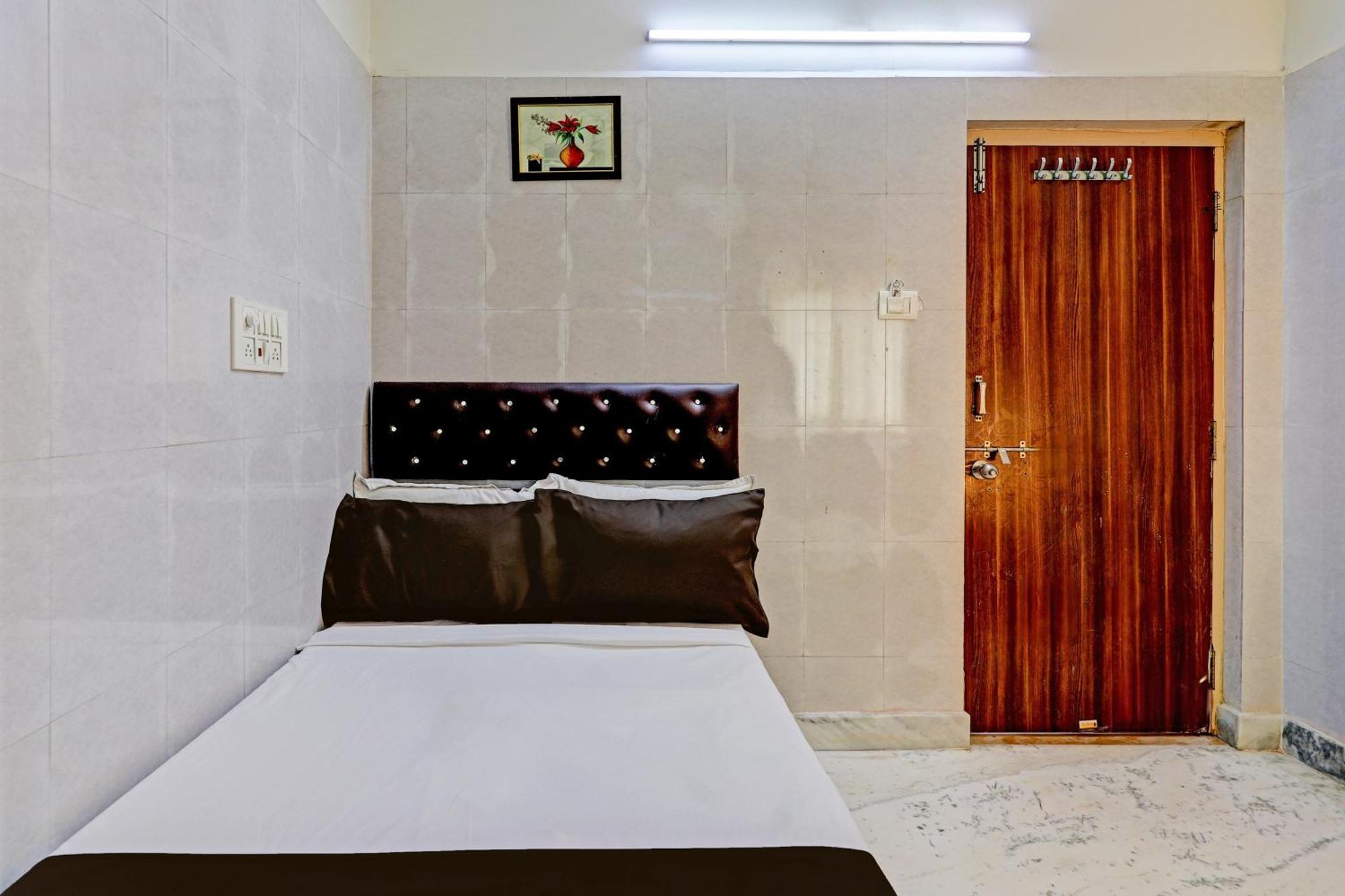 Hotel O Golden Pride Shamshabad Bagian luar foto