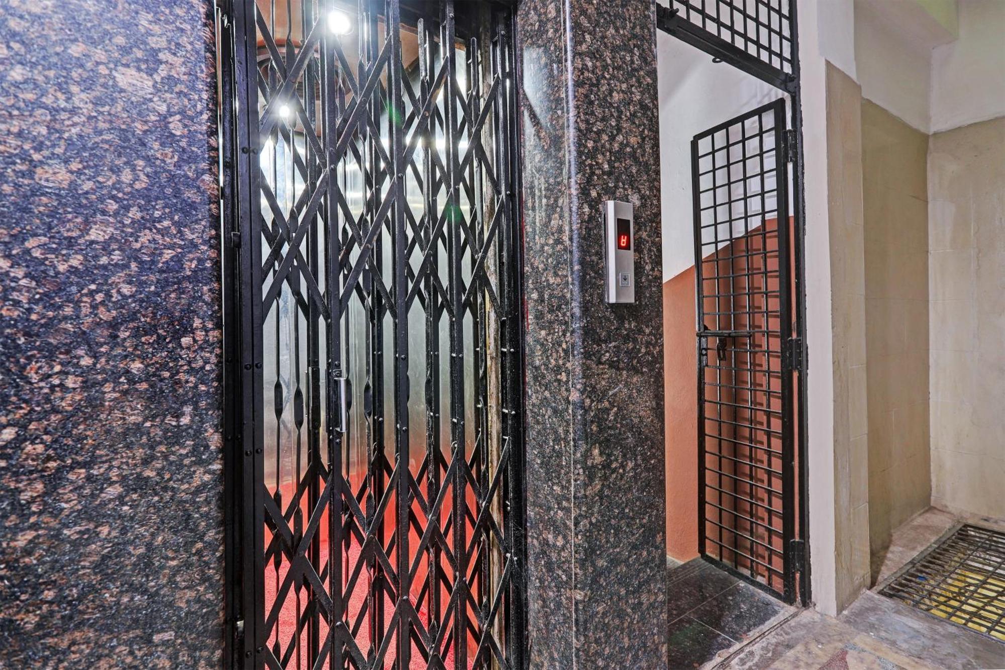 Hotel O Golden Pride Shamshabad Bagian luar foto